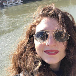 Meet your Posher, Maria